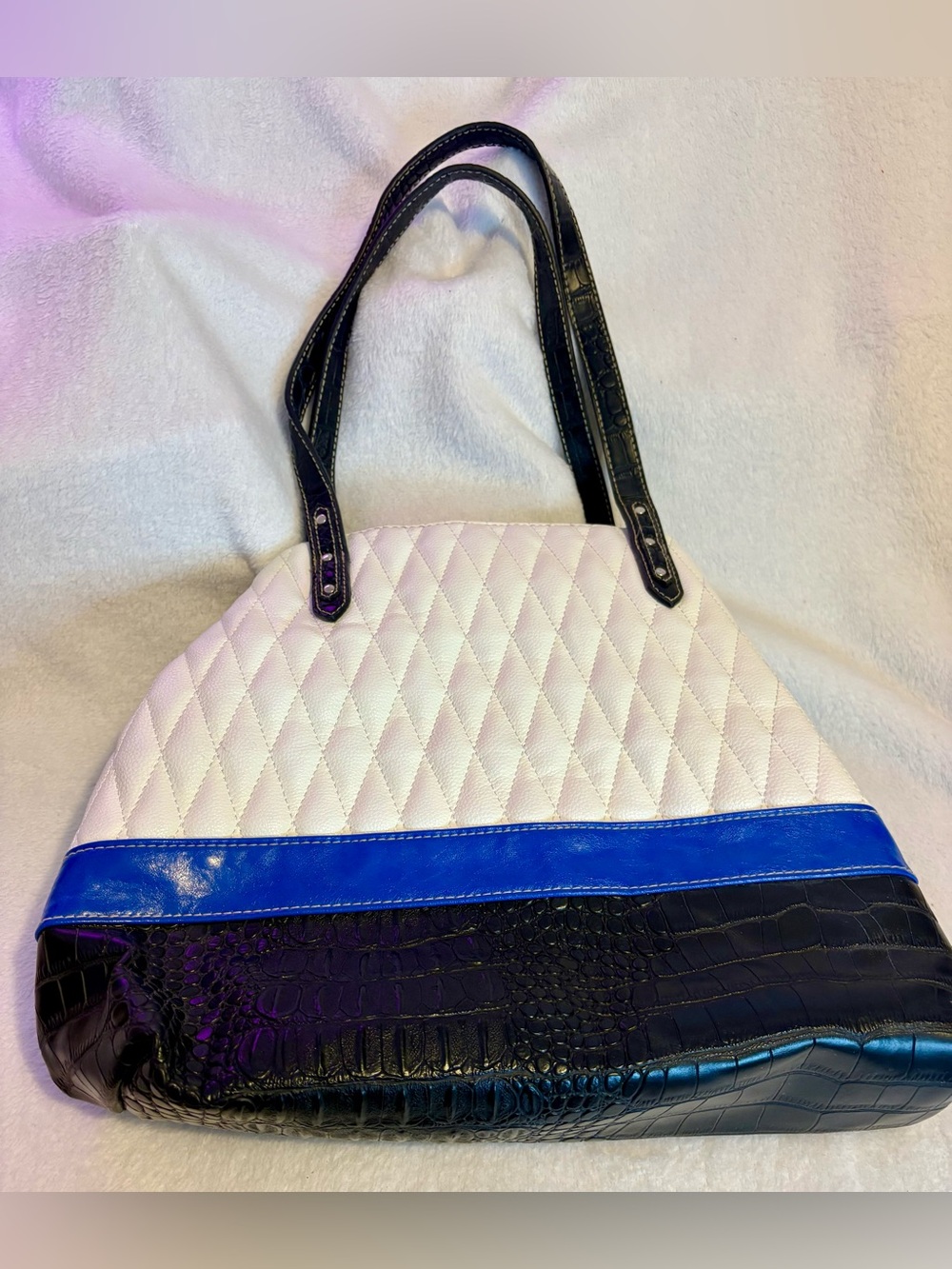 Emma James White Quilted Tote with Black Croc Trim and Blue Band - Picture 3 of 4